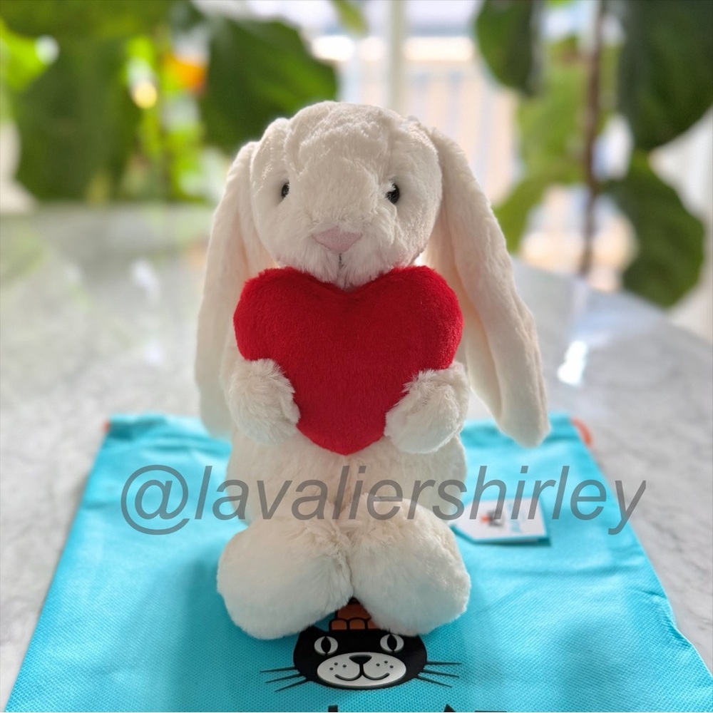 Jellycat Bashful Red Love Heart Bunny NWT Authentic